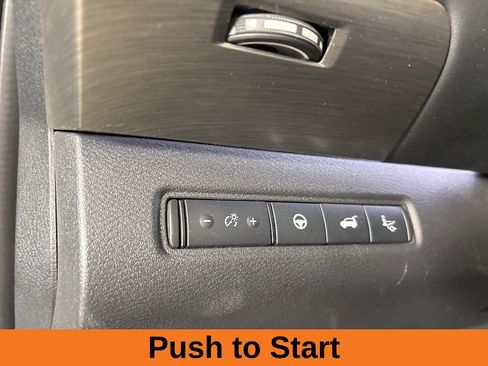 Used 2025 Nissan Pathfinder Platinum w/ Cargo Package AWD/4WD image 10