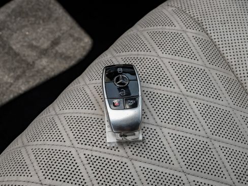 Used 2018 Mercedes-Benz S 560 Sedan image 54