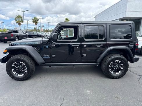 Certified 2025 Jeep Wrangler Unlimited Rubicon 4xe w/ Convenience Group AWD/4WD image 4