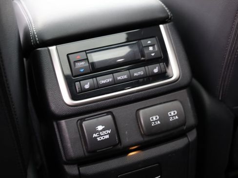 Used 2022 Subaru Ascent Touring AWD/4WD image 29