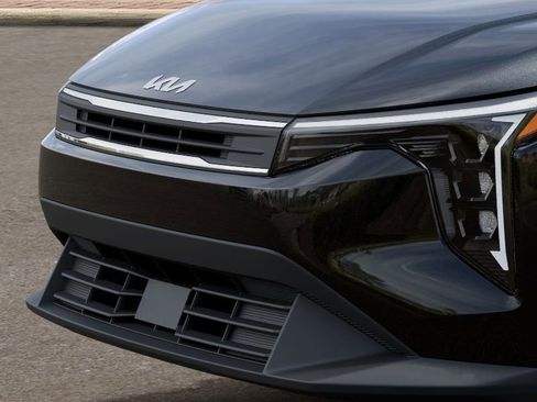 New 2026 Kia K4 FWD image 15