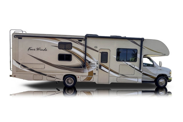 Used 2017 Ford E-450 and Econoline 450 Super Duty w/ Motorhome Prep Package RWD image 2