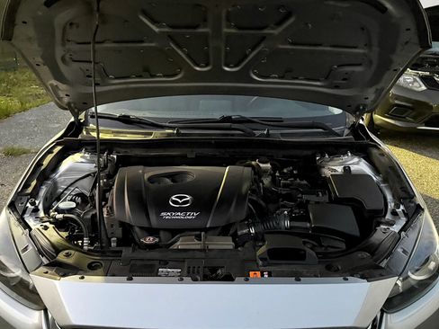 Used 2018 MAZDA MAZDA3 Touring FWD image 21