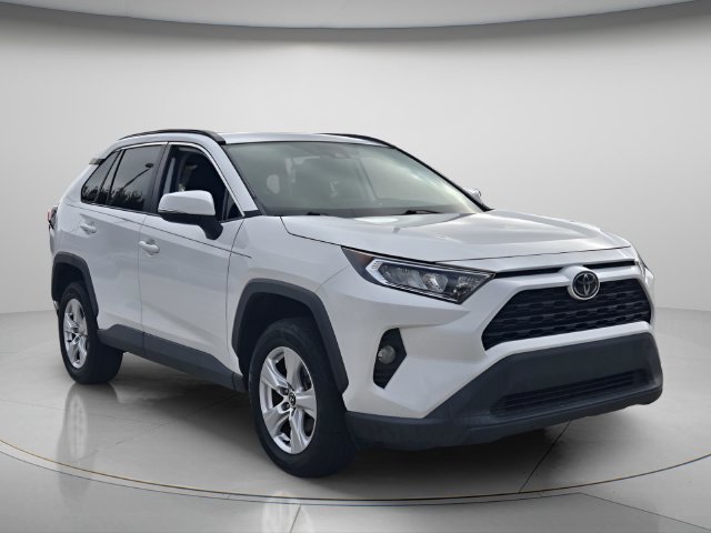 Used 2021 Toyota RAV4 XLE w/ Convenience Package FWD image 8