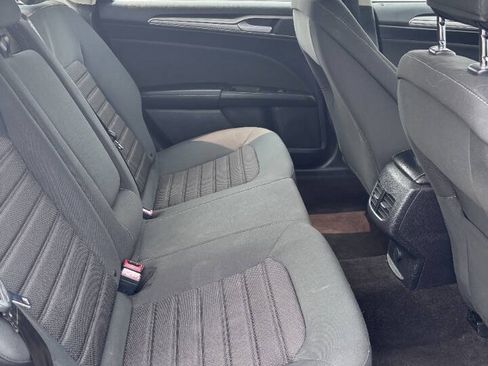 Used 2020 Ford Fusion SE FWD image 8