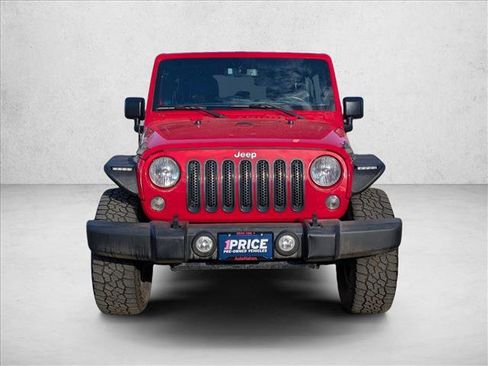 Used 2016 Jeep Wrangler Unlimited Rubicon w/ Connectivity Group image 2