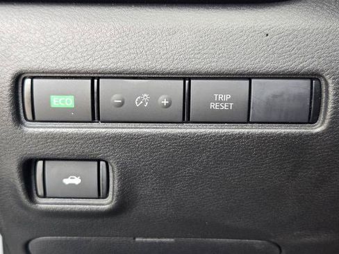 Certified 2023 Nissan Sentra SR w/ Midnight Edition Package FWD image 22