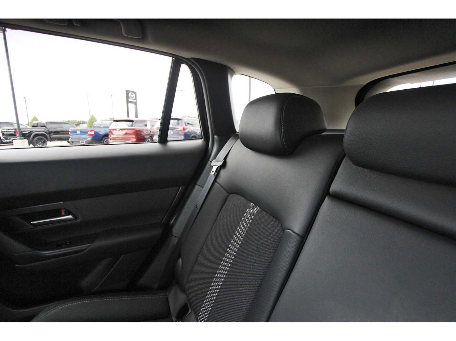 Used 2026 MAZDA CX-50 AWD 2.5 S w/ Preferred Pkg image 9