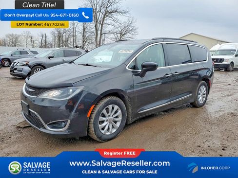 Used 2017 Chrysler Pacifica Touring-L image 1
