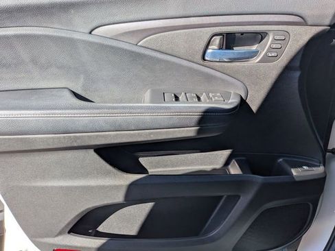 Used 2022 Honda Ridgeline RTL image 10