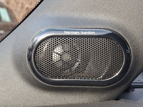 Used 2018 MINI Cooper Convertible image 22