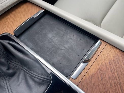 Used 2022 Volvo XC90 T6 Momentum image 33