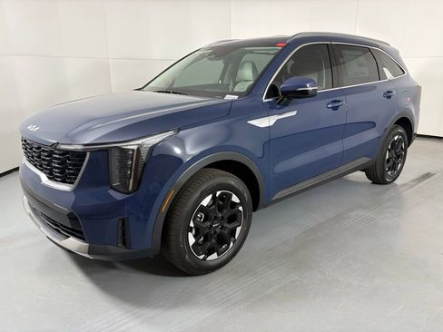 New 2026 Kia Sorento S AWD/4WD image 4