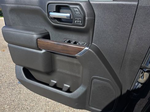 Certified 2019 GMC Sierra 1500 SLT w/ SLT Premium Package AWD/4WD image 24