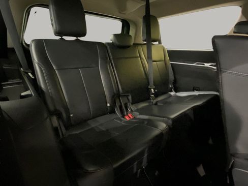 Used 2023 Ford Expedition Max XLT image 17