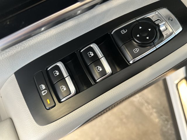 Certified 2021 Kia Telluride SX w/ Nightfall Edition Package AWD/4WD image 18