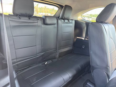 Used 2021 Toyota Highlander L FWD image 24