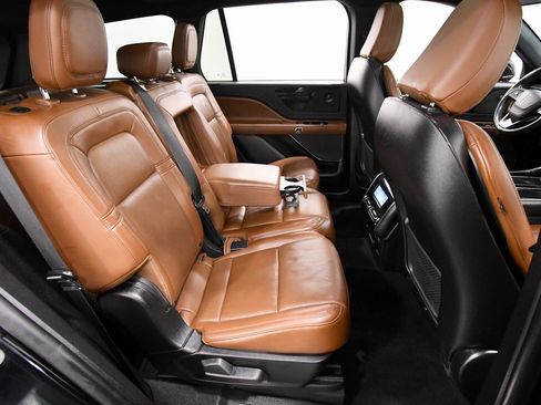Used 2021 Lincoln Aviator Reserve image 20