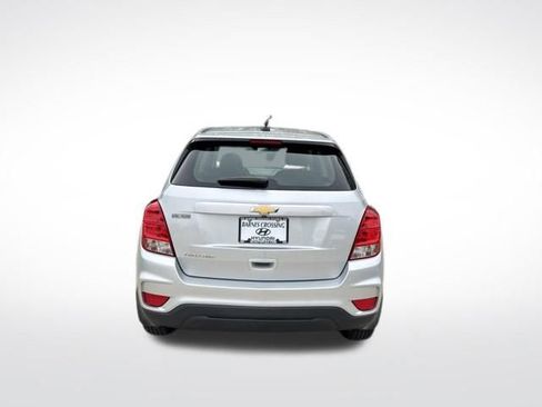 Used 2019 Chevrolet Trax LS w/ LPO, Protection Package AWD/4WD image 4