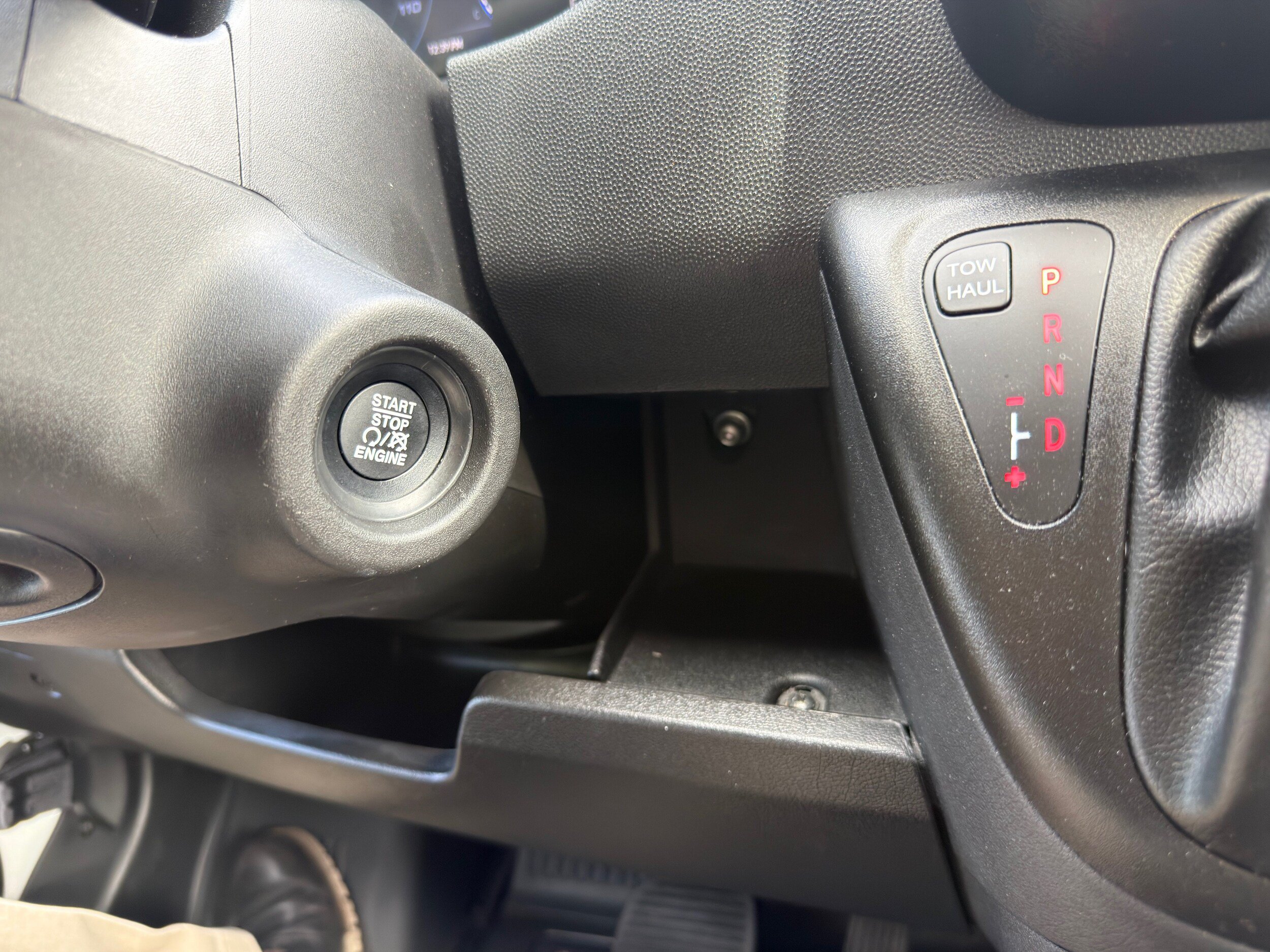 Used 2025 RAM ProMaster 2500 w/ U-Haul Equipment Group FWD image 34