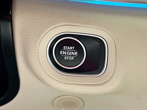 Used 2025 Mercedes-Benz GLE 450e 4MATIC image 24