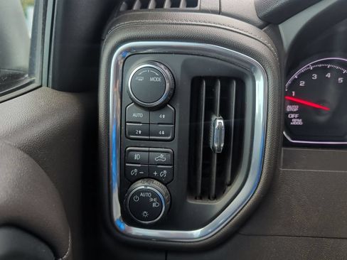 Used 2020 Chevrolet Silverado 1500 RST w/ Texas Edition AWD/4WD image 8