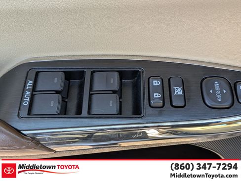 Certified 2017 Toyota Avalon XLE Premium image 12