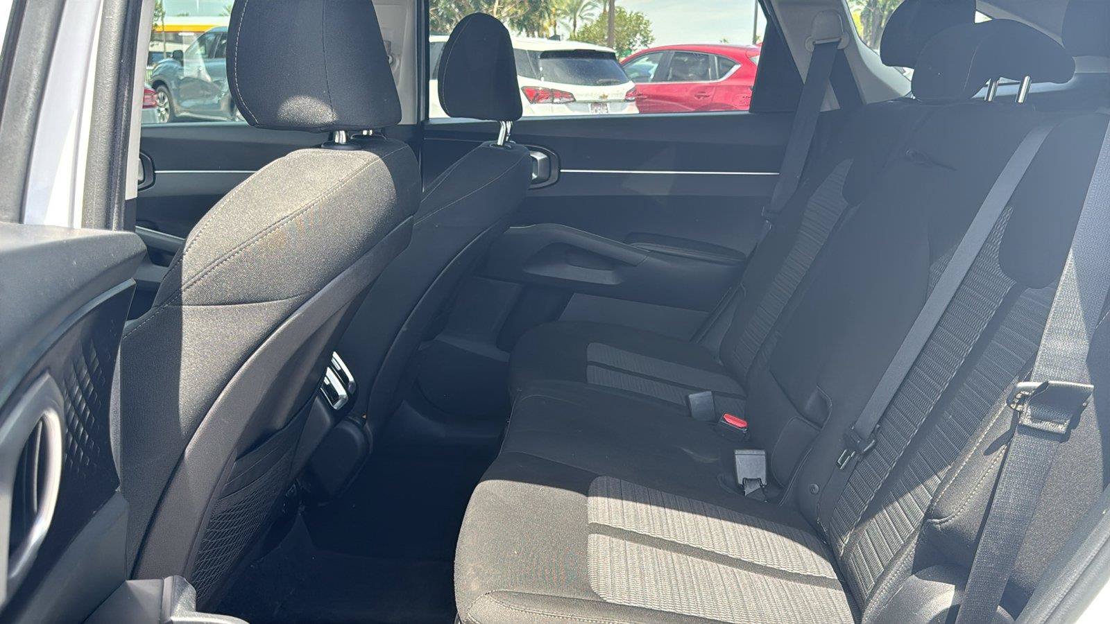 Used 2022 Kia Sorento LX AWD/4WD image 22