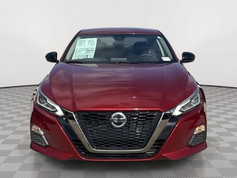 Used 2022 Nissan Altima 2.5 SR FWD image 2