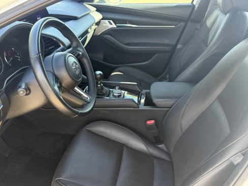 Used 2024 MAZDA MAZDA3 s FWD image 8