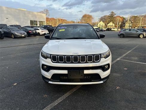 Used 2023 Jeep Compass Limited image 9