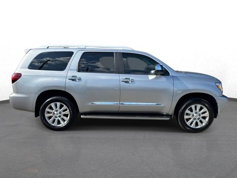 Used 2018 Toyota Sequoia Platinum RWD image 2