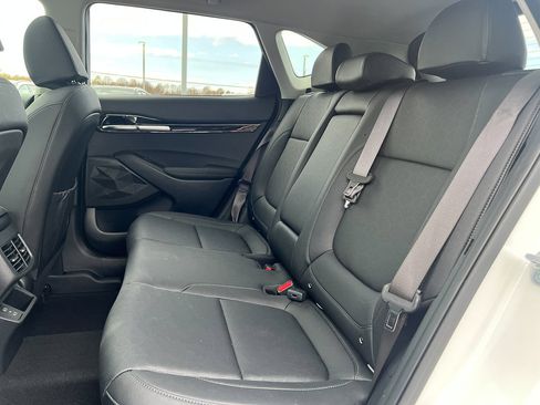 Used 2025 Kia Seltos EX w/ EX Sunroof Package image 26