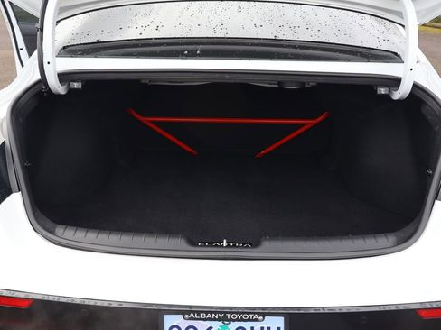 Used 2025 Hyundai Elantra N image 34