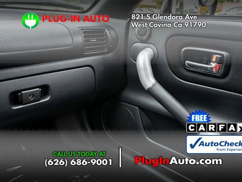 Used 2005 Toyota MR2 image 17