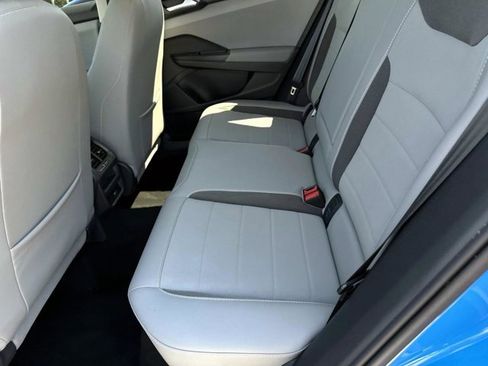 Used 2022 Volkswagen Taos SE image 13