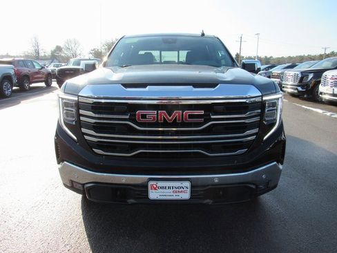 Used 2022 GMC Sierra 1500 SLT w/ SLT Premium Plus Package image 4