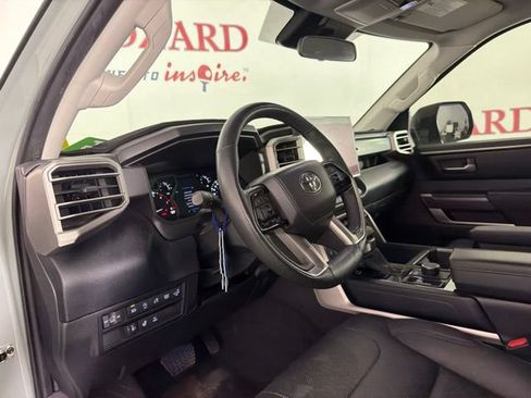 Used 2024 Toyota Tundra SR5 w/ SR5 Premium Package AWD/4WD image 11