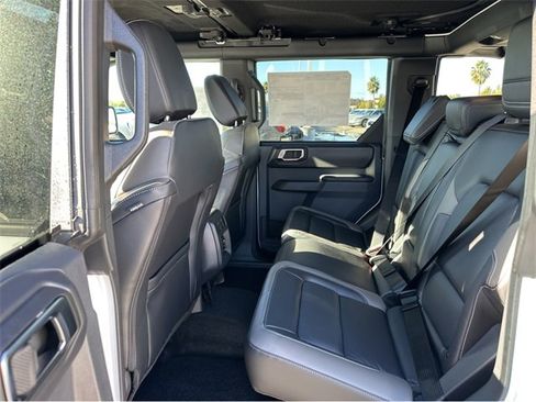 New 2025 Ford Bronco Outer Banks w/ Sasquatch Package image 18