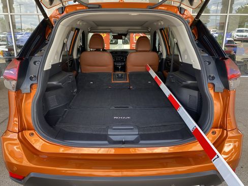Used 2019 Nissan Rogue SL w/ Premium Package AWD/4WD image 20