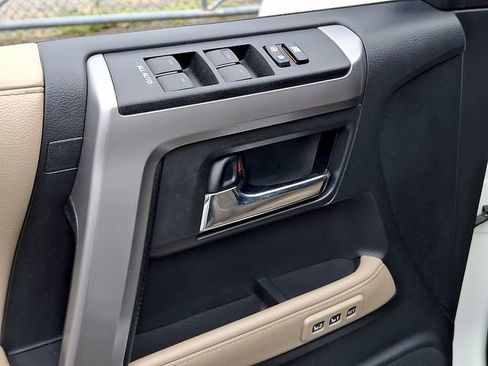 Certified 2022 Toyota 4Runner Limited AWD/4WD image 8