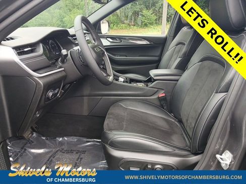 Certified 2023 Jeep Grand Cherokee Altitude image 14