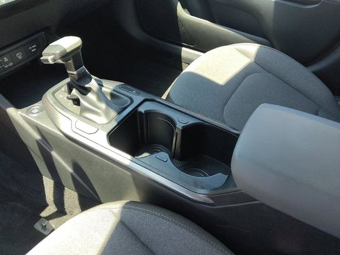 Used 2025 Kia K4 FWD image 26