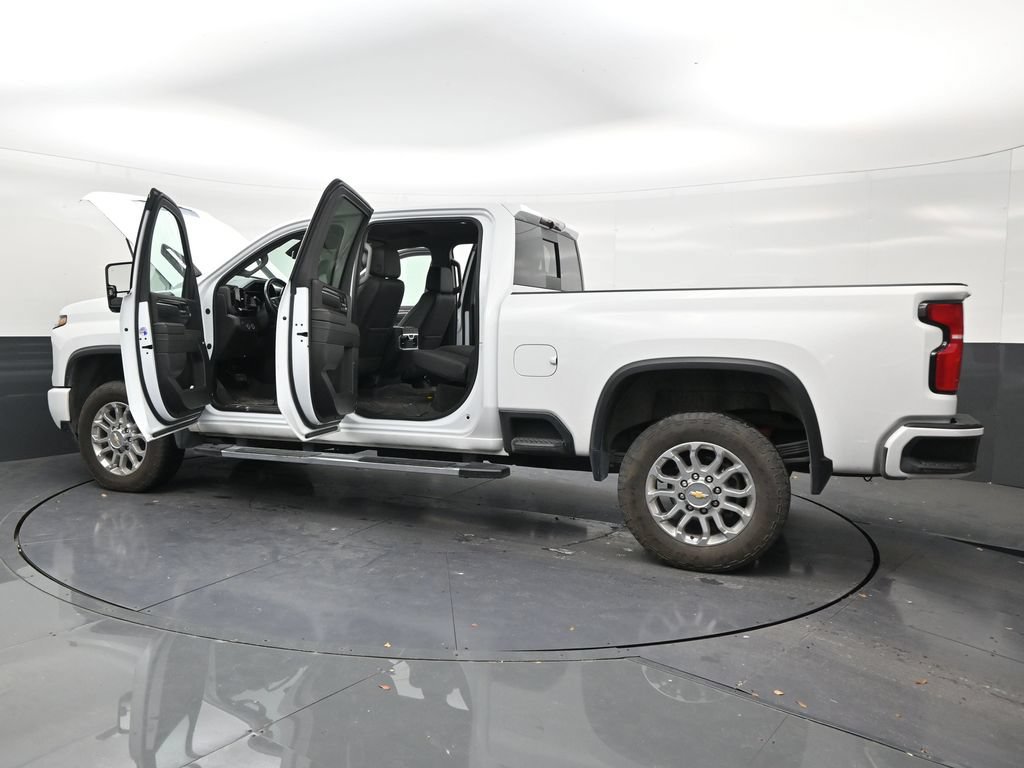 Used 2024 Chevrolet Silverado 2500 LTZ w/ LTZ Plus Package AWD/4WD image 30