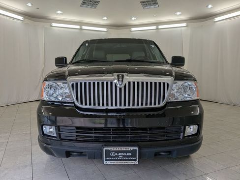 Used 2006 Lincoln Navigator Luxury AWD/4WD image 3