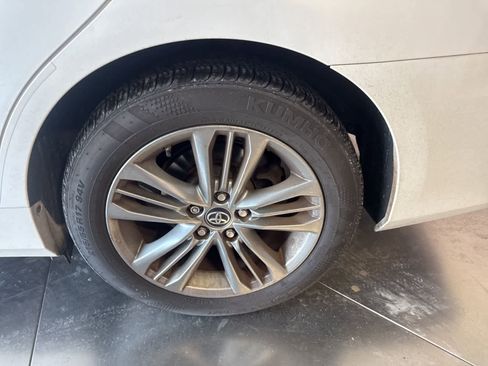 Used 2017 Toyota Camry SE FWD image 10