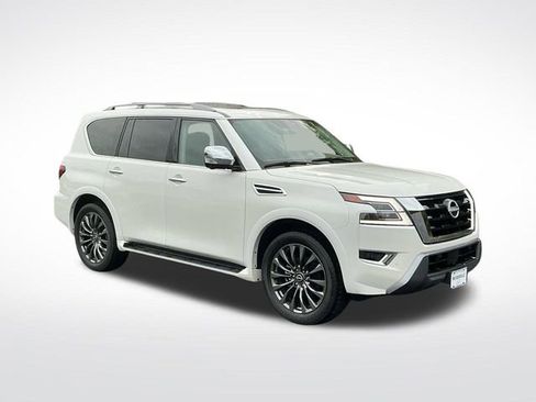 Used 2024 Nissan Armada Platinum w/ Captain's Chairs Package image 9