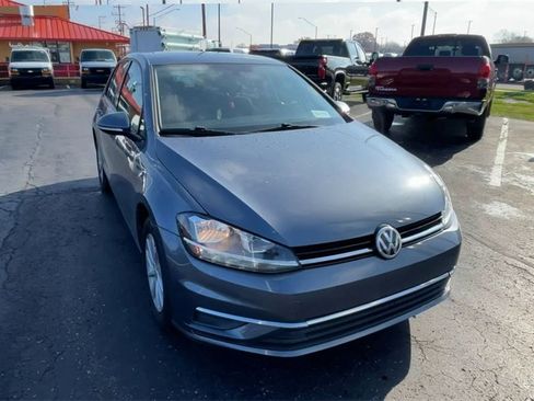 Used 2019 Volkswagen Golf S image 4