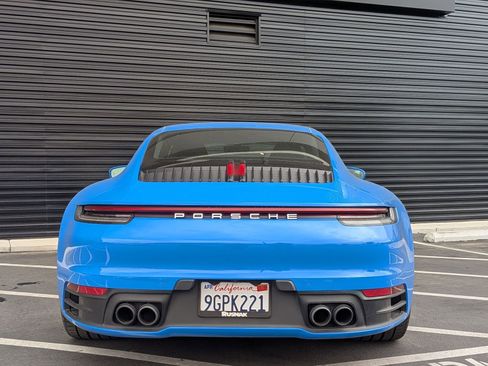 Certified 2022 Porsche 911 Carrera image 9