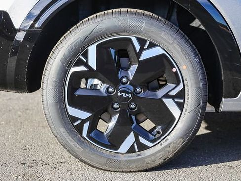 New 2026 Kia Niro Wind FWD image 11